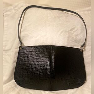 Louis Vuitton Epi Demi Lune Pochette